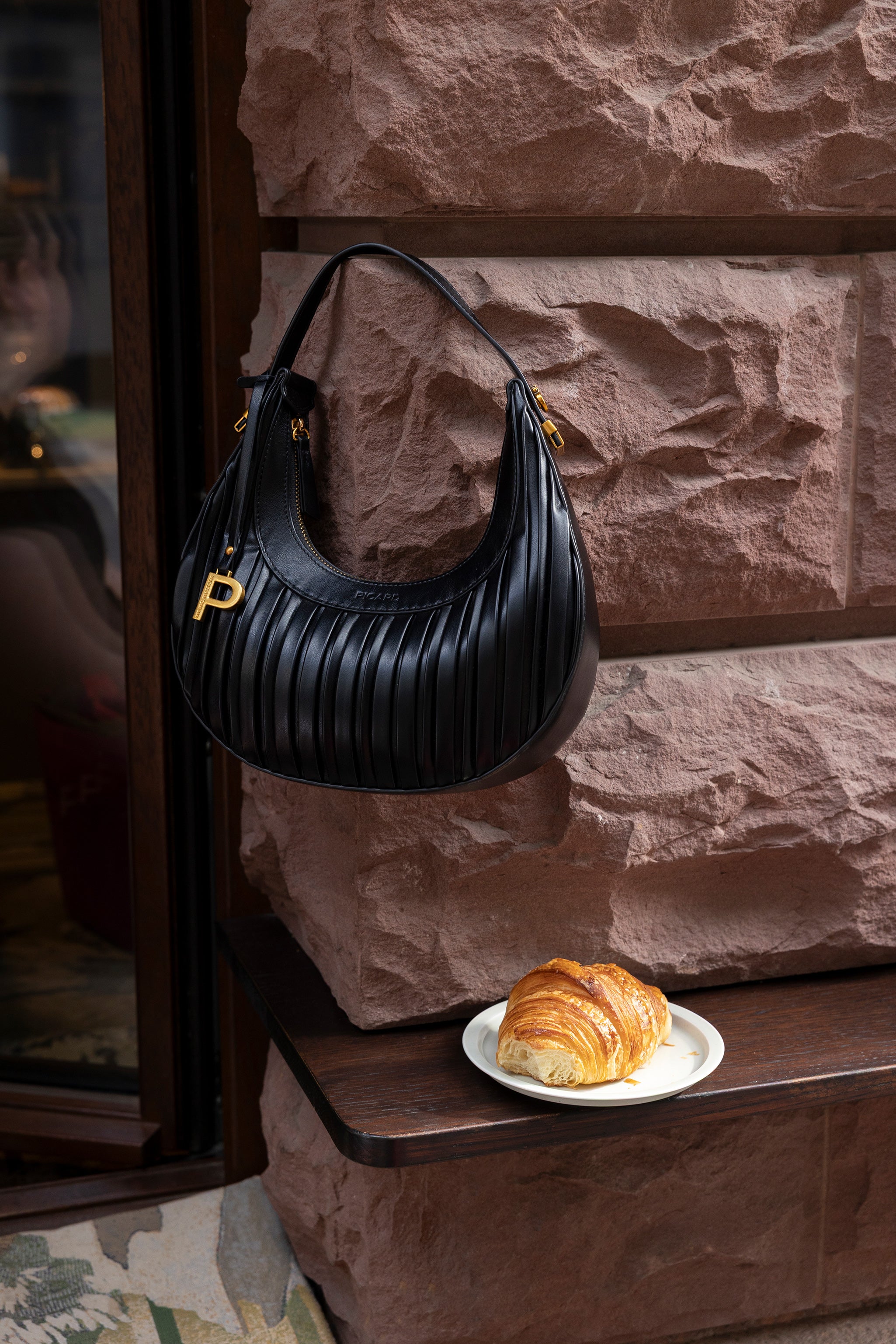 Schultertasche Croissant R257