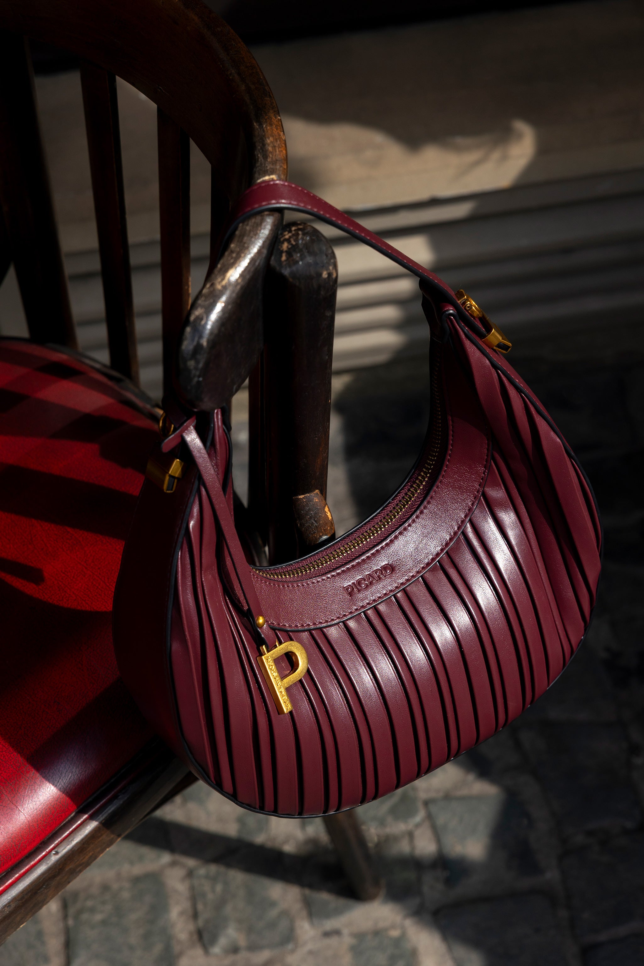 Schultertasche Croissant R257