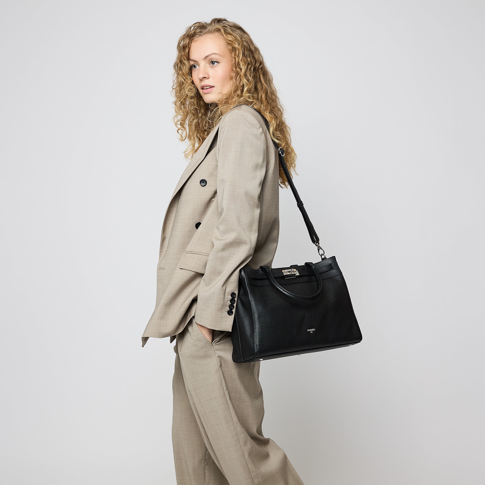 PICARD　ピカード　ポシェット PICARD shoulder bag Authentic 4013 | Order here now!